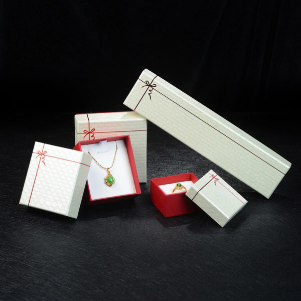 Wholesale Customized Package Cheap Paper Jewelry Box Ribbon Box