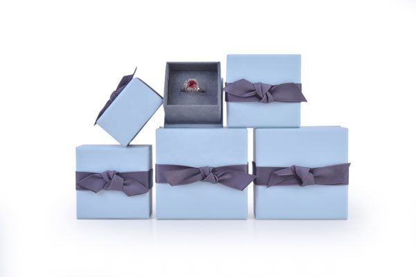 Wholesale Customized Package Cheap Paper Jewelry Box Ribbon Box