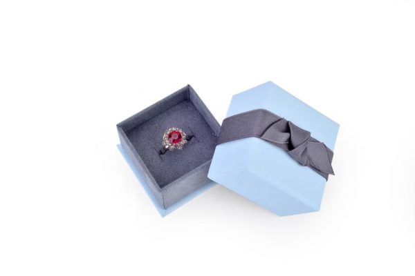 Wholesale Customized Package Cheap Paper Jewelry Box Ribbon Box