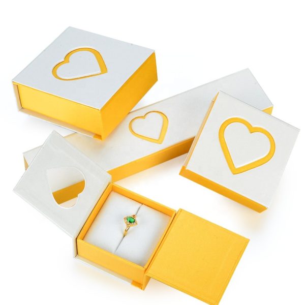 Wholesale Customized Package Printing Paper Jewelry Box Heart Shape