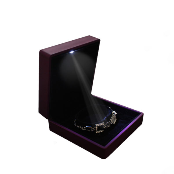 Wholesale Customized Package Luxury Jewelry Lacquer LED Light Bangle Box