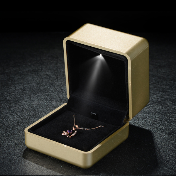 Wholesale Customized Package Luxury Jewelry Champagne Lacquer LED Light Pendant Box