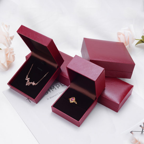 high quality red leather paper plastic black jewelry box for ring bangle pendant bracelet