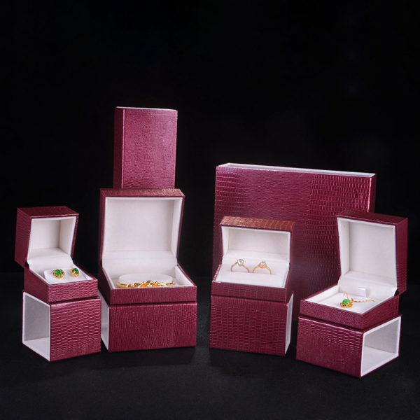 famous pu leather paper plastic bevel jewelry box for ring bangle pendant bracelet necklace